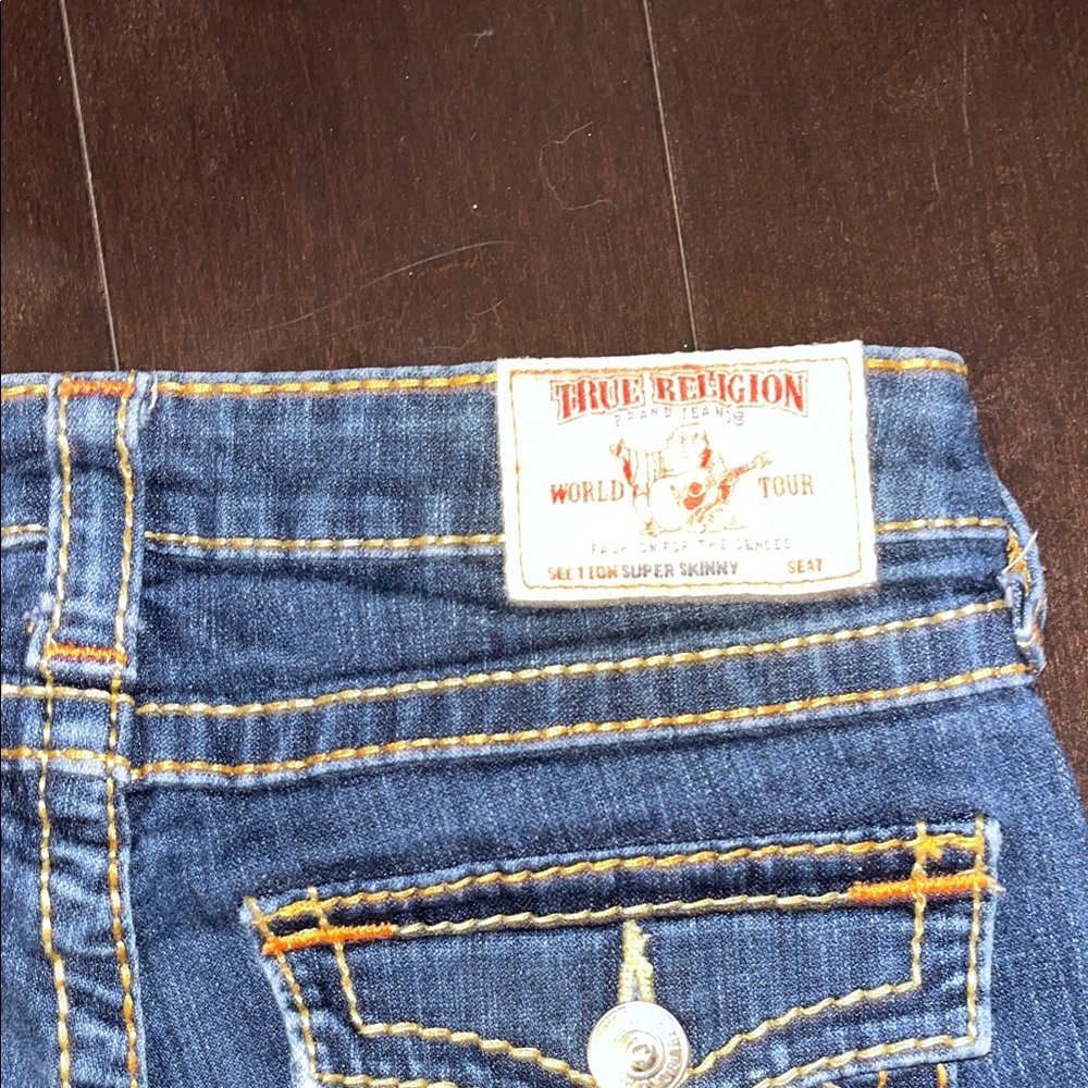 True Religion Women's Skinny Jeans in Dark Blue with Contrast Stitching - Picture 7 of 9